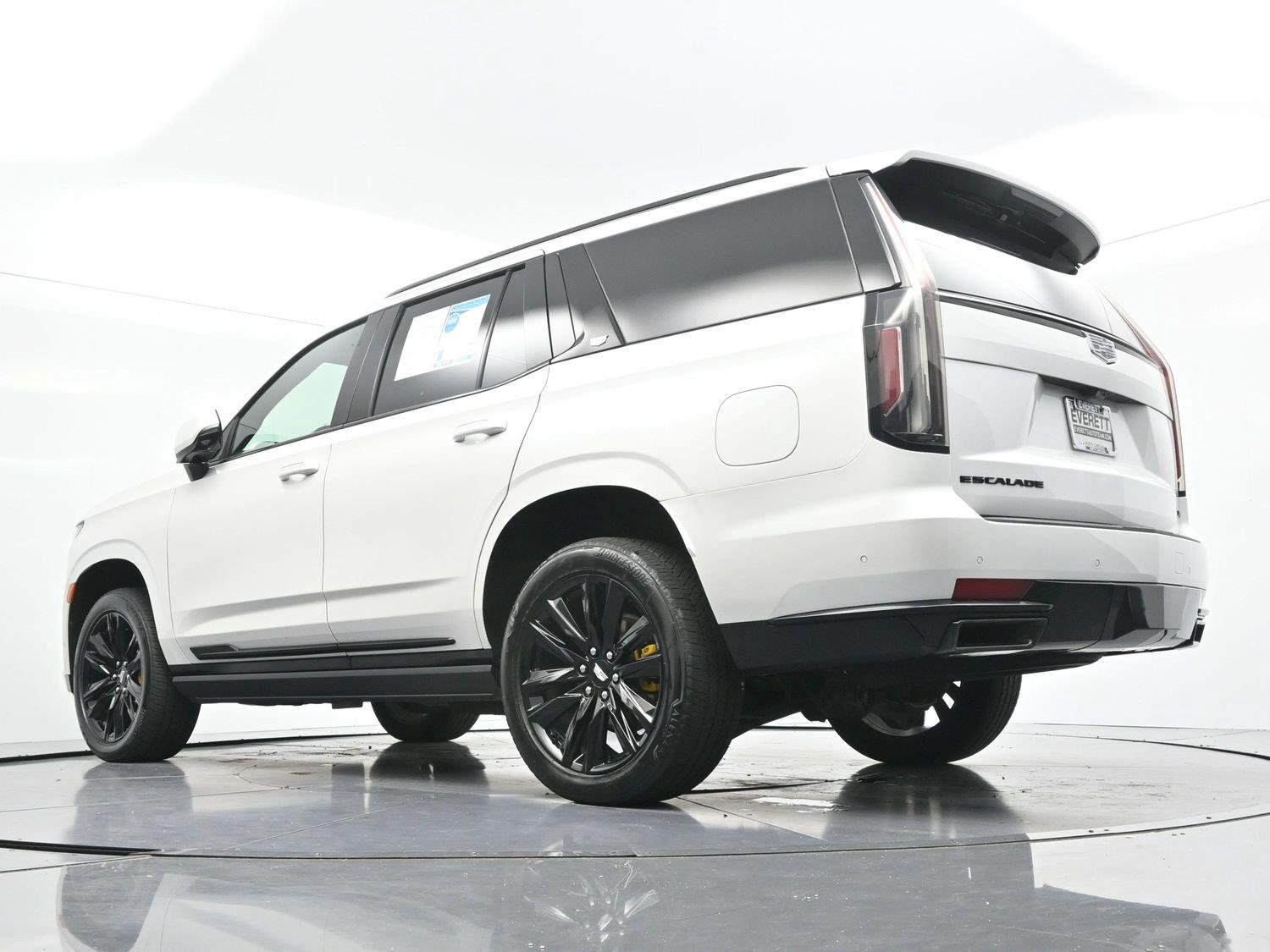 Used 2021 CRYSTAL WHITE TRICOAT Cadillac Sport Platinum image 58