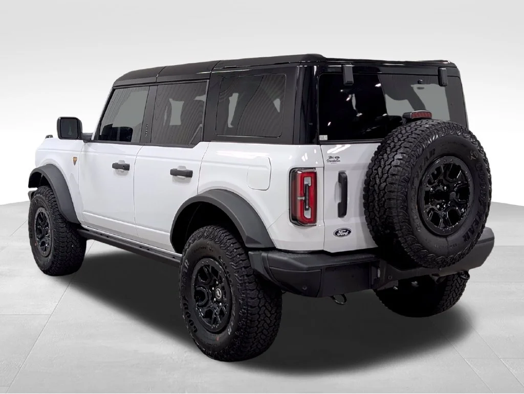 New 2026 Oxford White Ford Badlands® image 22