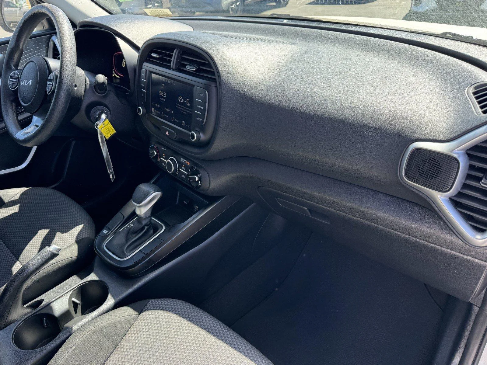 Used 2024 Snow White Pearl Kia LX image 7