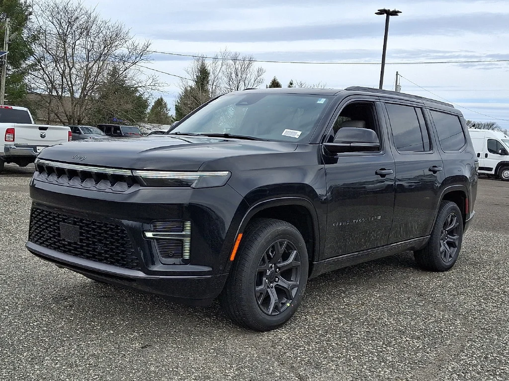 New 2026 High Gloss Black Exterior Paint Jeep Limited Altitude image 4