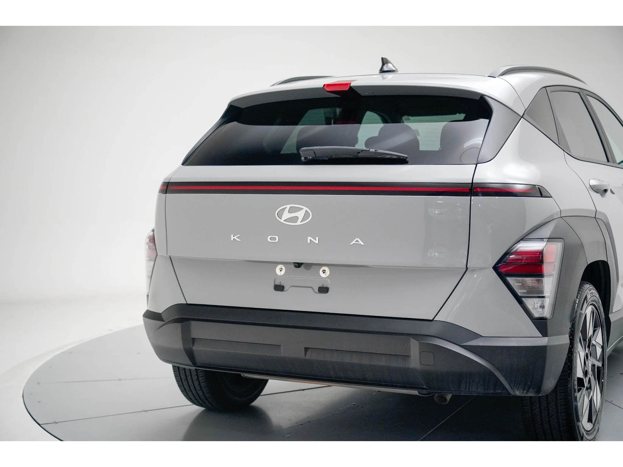 Used 2025 Cyber Gray Metallic Hyundai SEL image 12