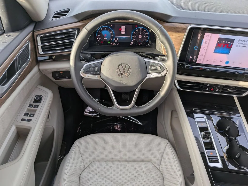 New 2026 Black Volkswagen 2.0T SE w/Technology image 13