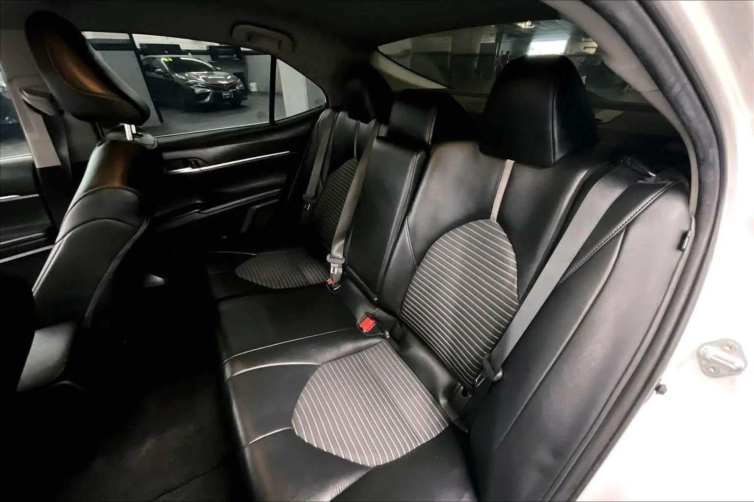 Used 2023 Ice Cap Toyota SE image 20