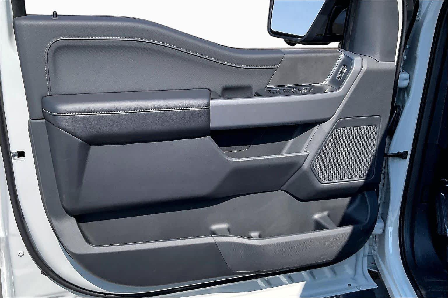 New 2026 Avalanche Ford XLT image 10