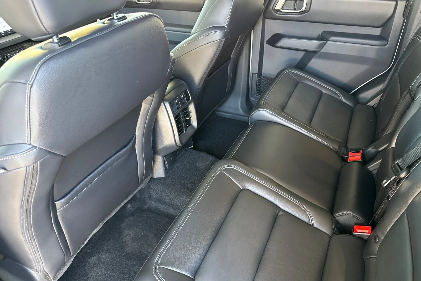 New 2026 Desert Sand Ford Outer Banks® image 15