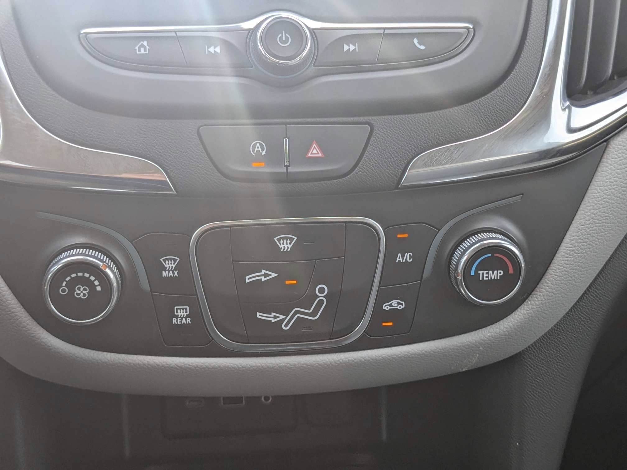 Used 2024 Summit White Chevrolet LT image 23
