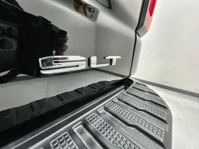 New 2026 Onyx Black GMC SLT image 32