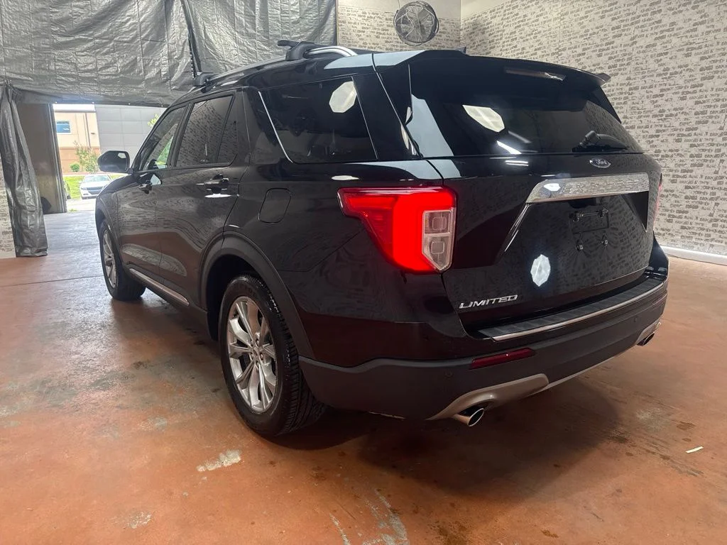 Used 2022 Agate Black Metallic Ford Limited image 5