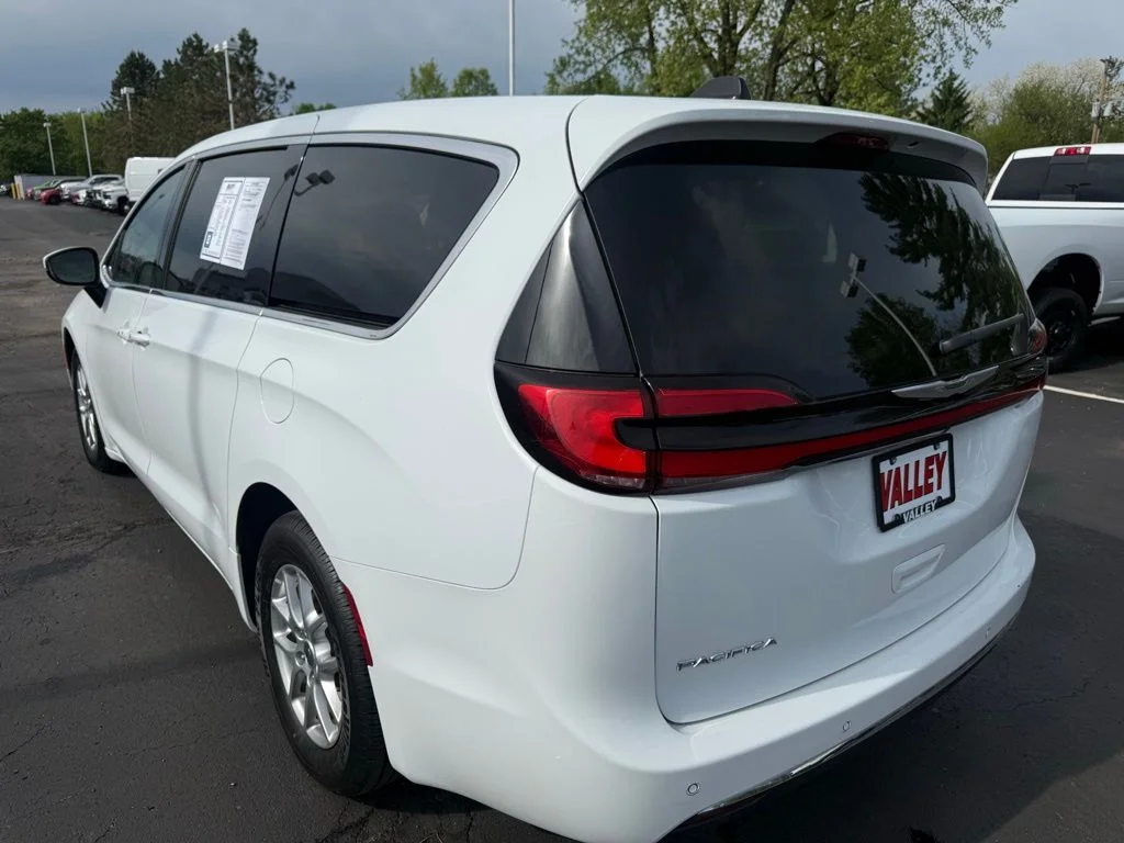 Certified Used 2023 White Chrysler Touring L image 5