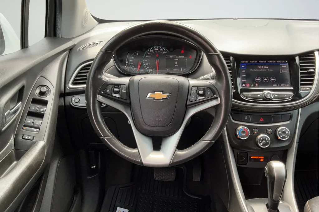Used 2022 White Chevrolet LT image 15