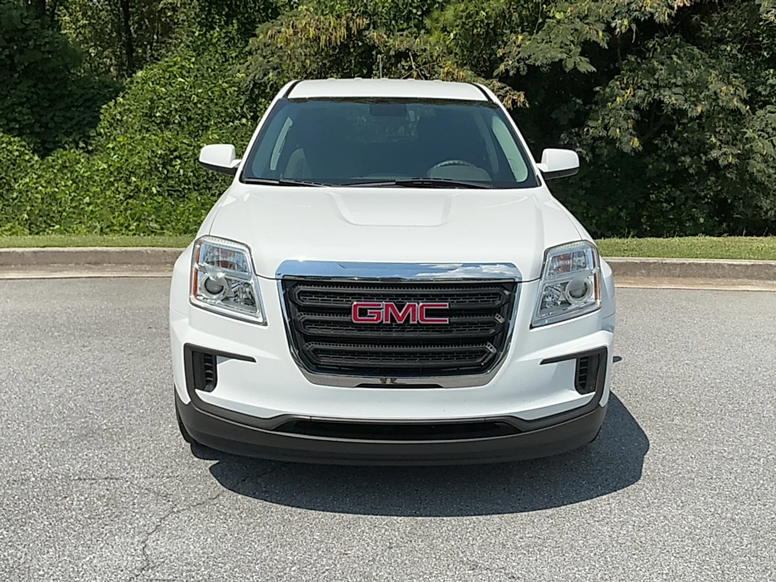 Used 2017 Summit White GMC SLE-1 image 16