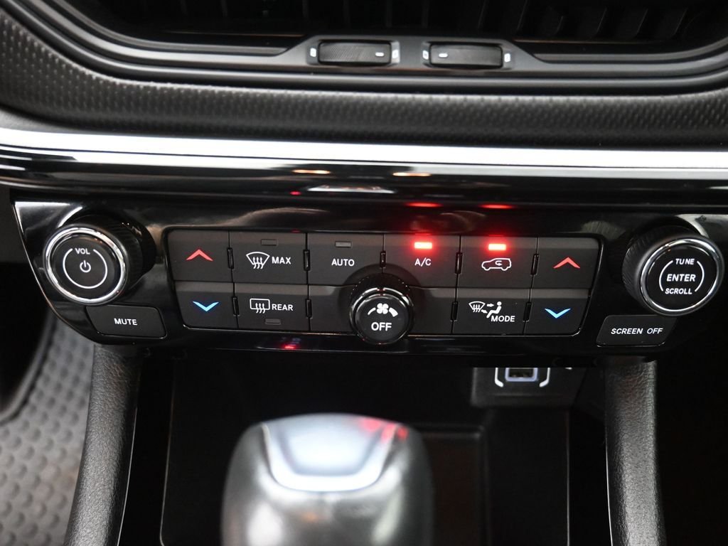 Used 2022 Gray Jeep Trailhawk image 28