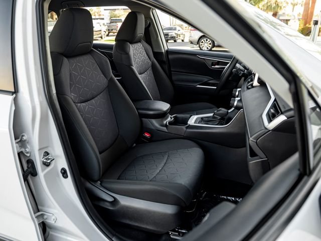 Used 2025 Ice Cap Toyota XLE image 34