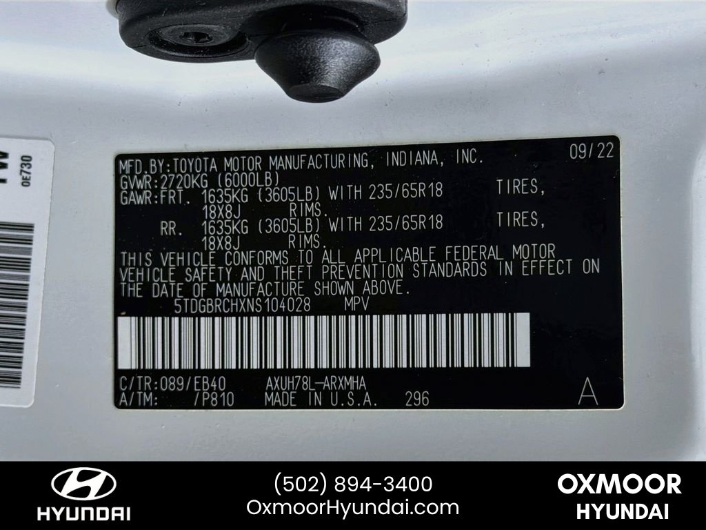 Used 2022 Wind Chill Pearl Toyota Hybrid XLE image 34