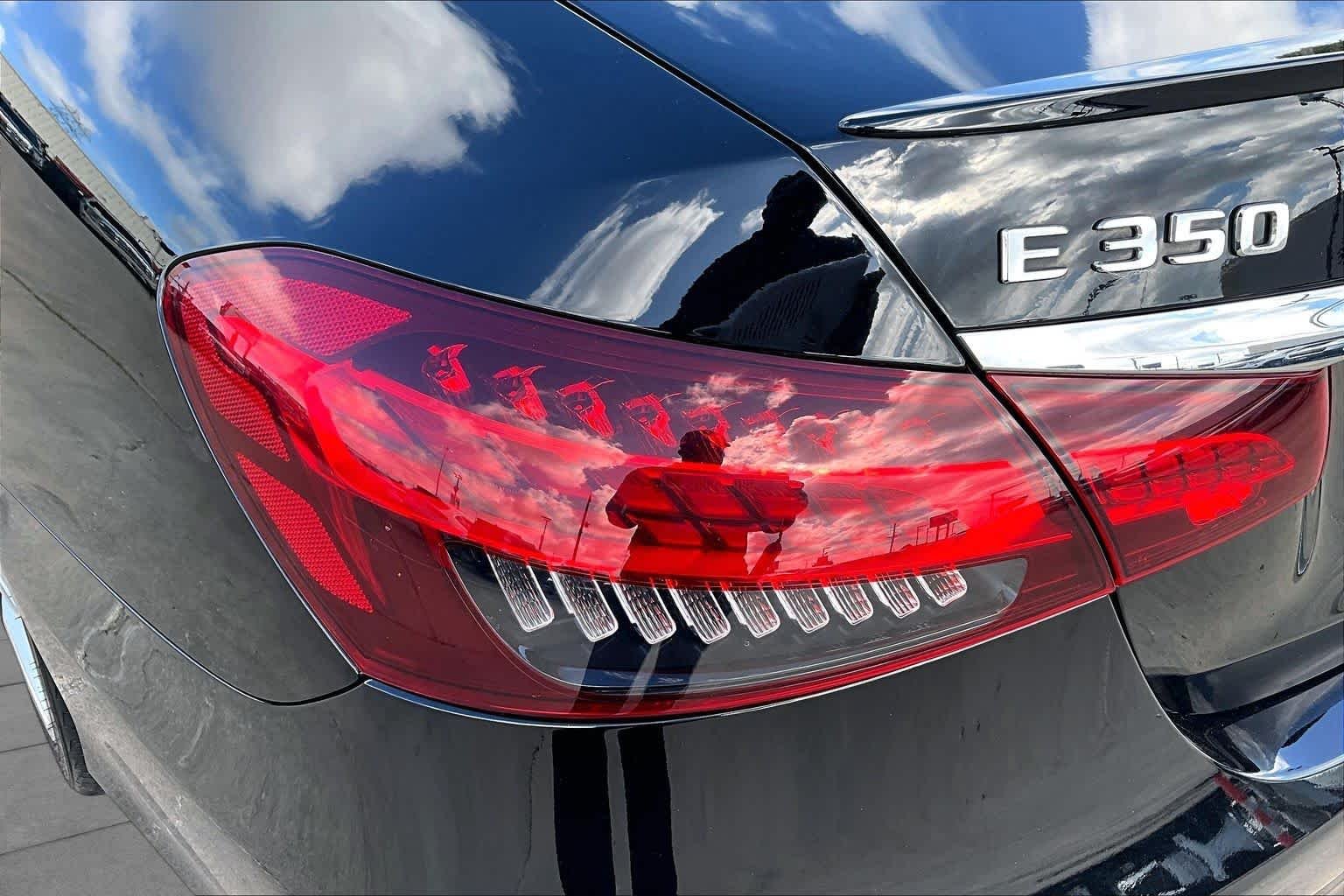 Used 2022  Mercedes-Benz E 350 image 29