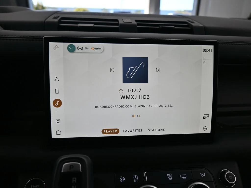 Used 2023 Black Land Rover X image 24