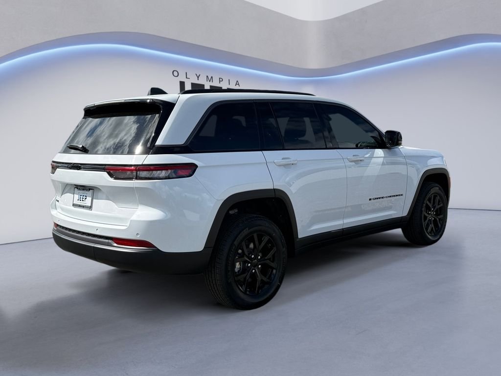 New 2026 Bright White Clear-Coat Exterior Paint Jeep Altitude image 5