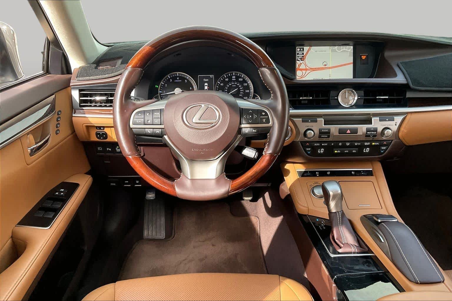 Used 2017 Atomic Silver Lexus  image 4