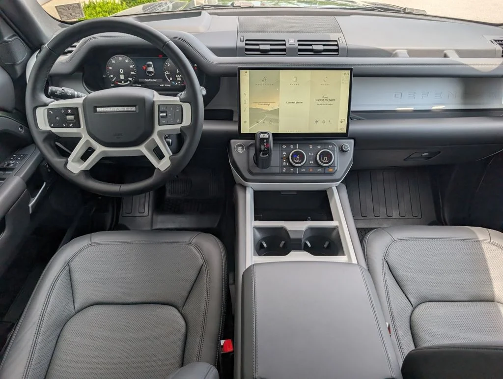 New 2026 Woolstone Green Land Rover S image 11