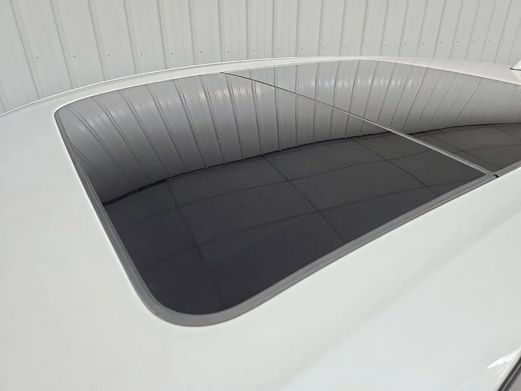 Used 2025 White Nissan SL image 11