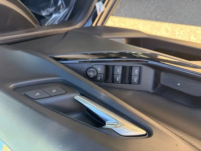 2025 Chevrolet Equinox LT - Photo 11