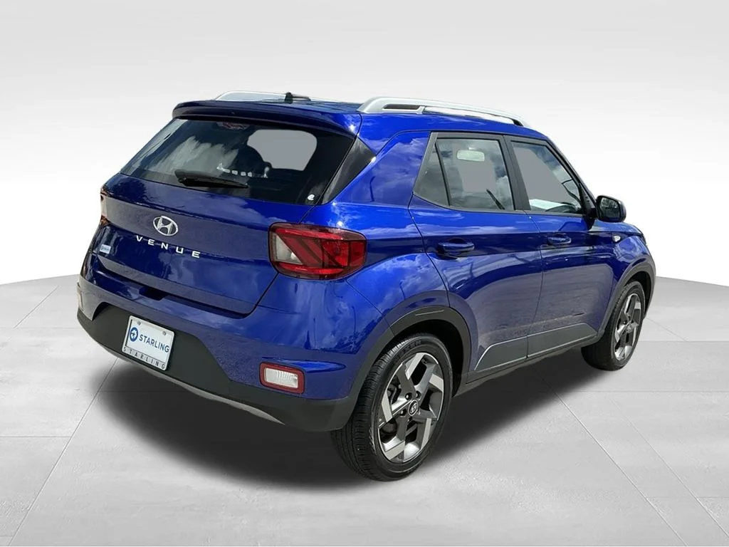 Used 2025 Blue Hyundai SEL image 10