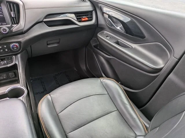 Used 2023 Sterling Metallic GMC AT4 image 20