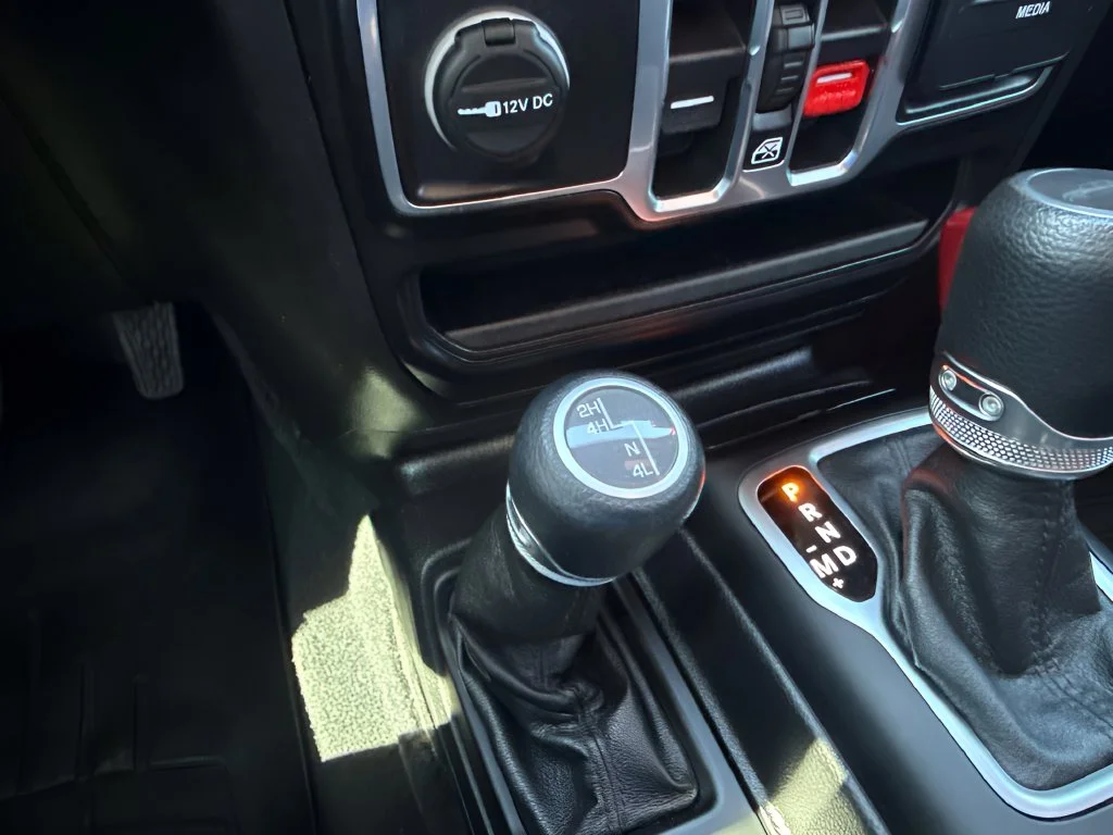 Used 2020 Red Jeep Sport image 18
