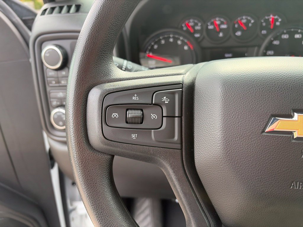 Used 2024 White Chevrolet Custom image 26