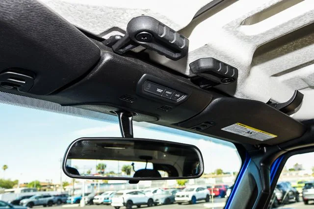Used 2022 Blue Jeep Sport image 33