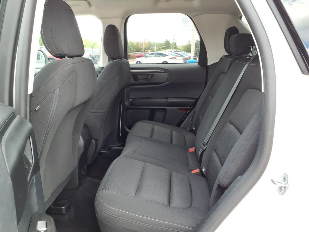 Used 2022 Oxford White Ford Base image 3