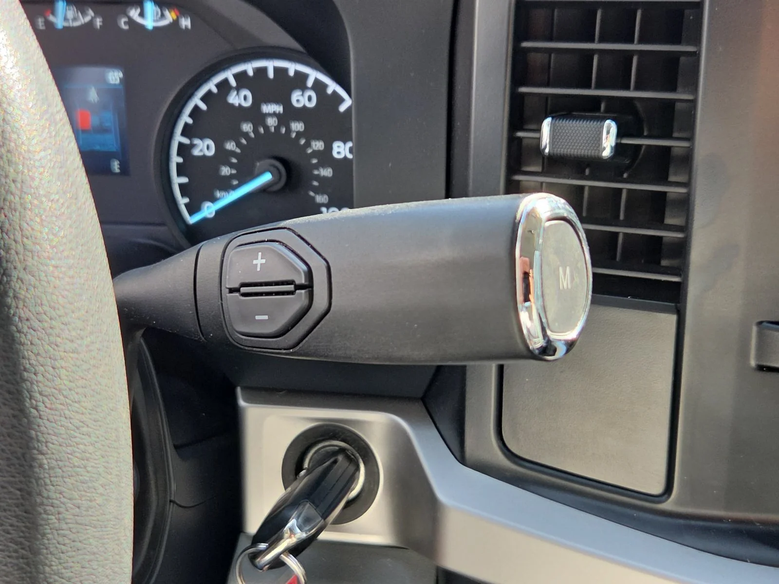 Used 2024 Silver Ford XLT image 15