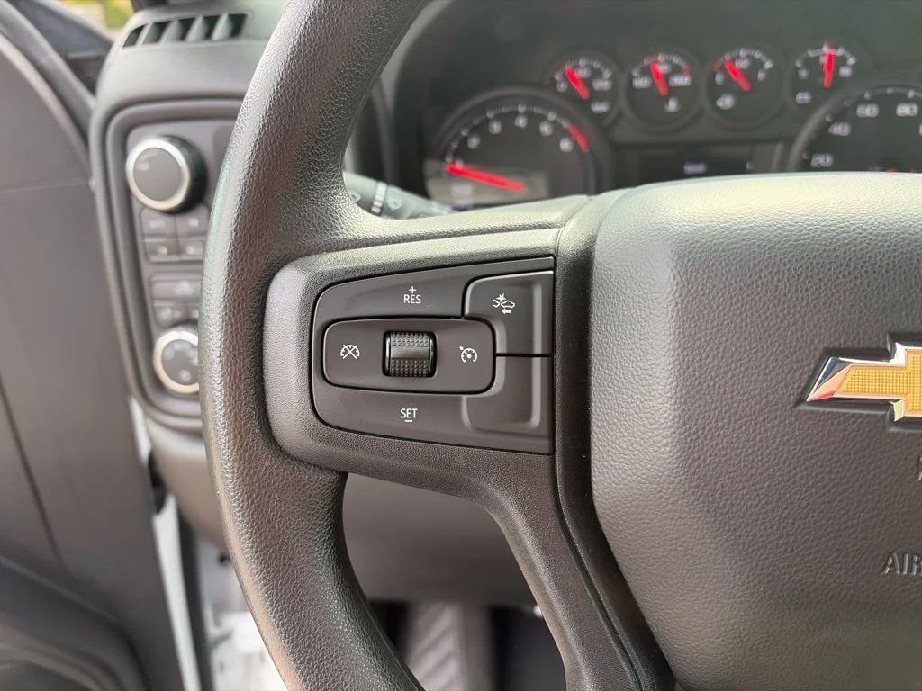 Used 2024 White Chevrolet Custom image 26