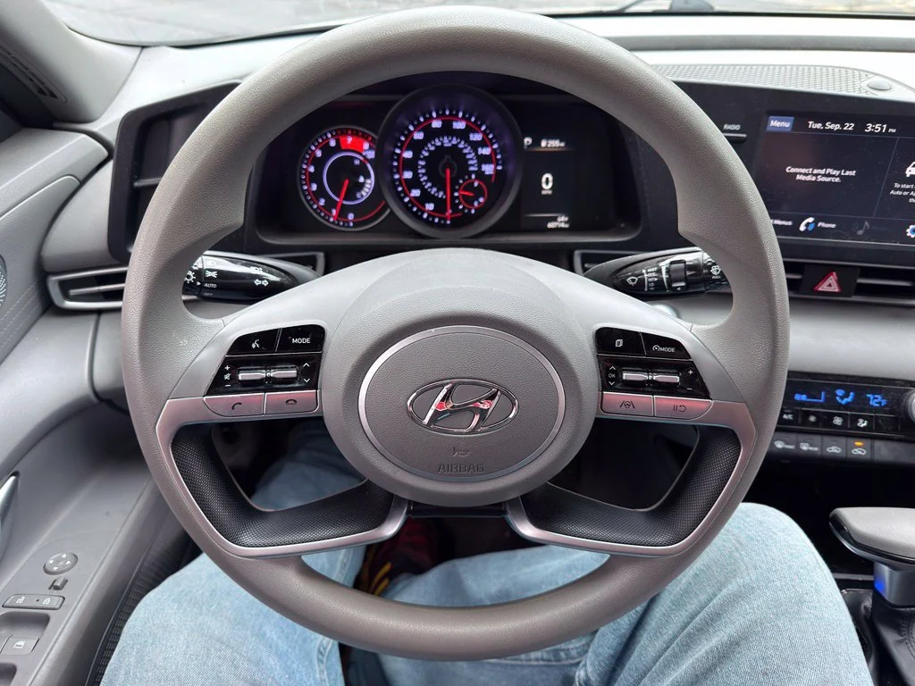 Used 2021 Gray Hyundai SEL image 18