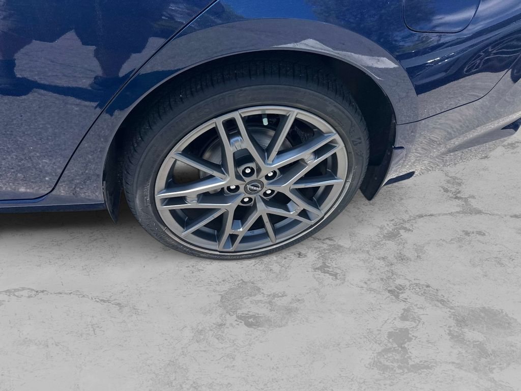 Used 2023 Blue Nissan 2.0 SR image 13