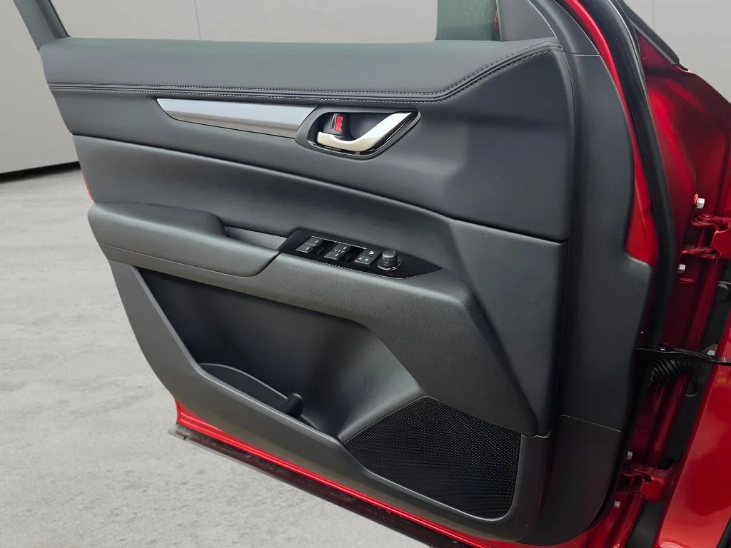 Used 2025 Soul Red Crystal Metallic Mazda 2.5 S Carbon Edition image 23