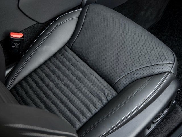 2026 Land Rover Discovery Tempest Edition - Photo 30