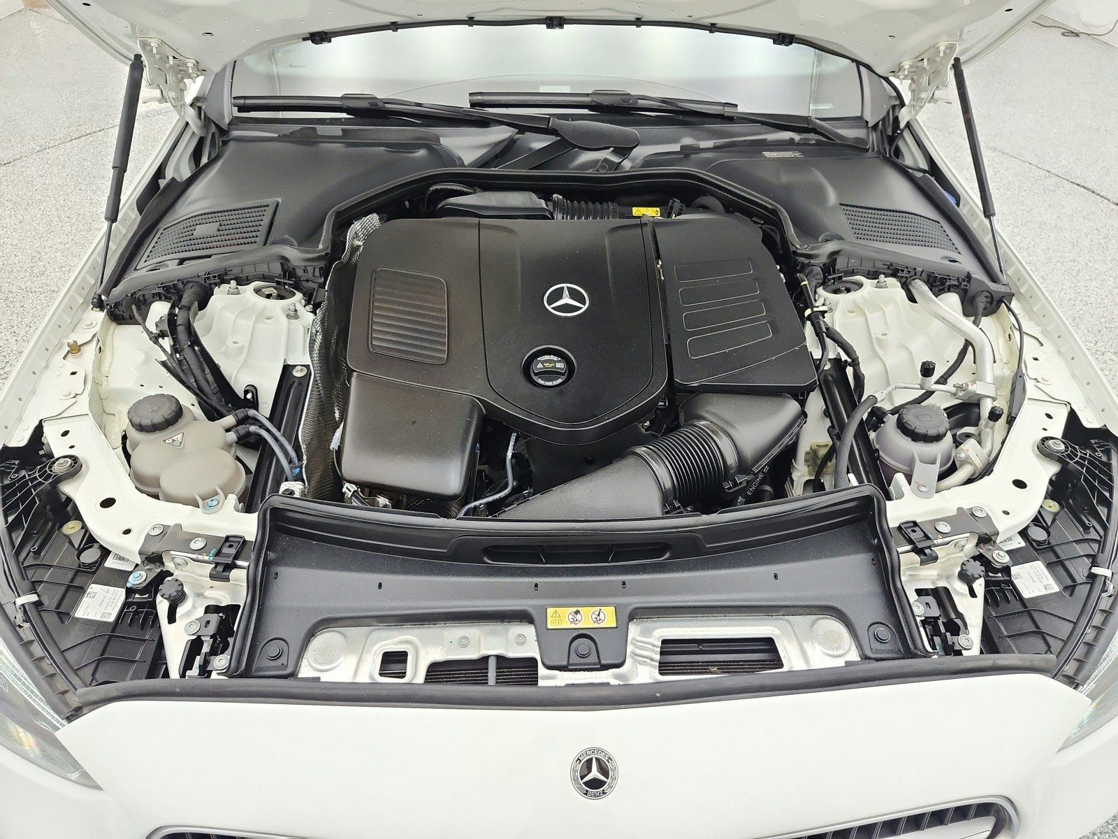 Used 2023 Polar White Mercedes-Benz C 300 Sedan image 18