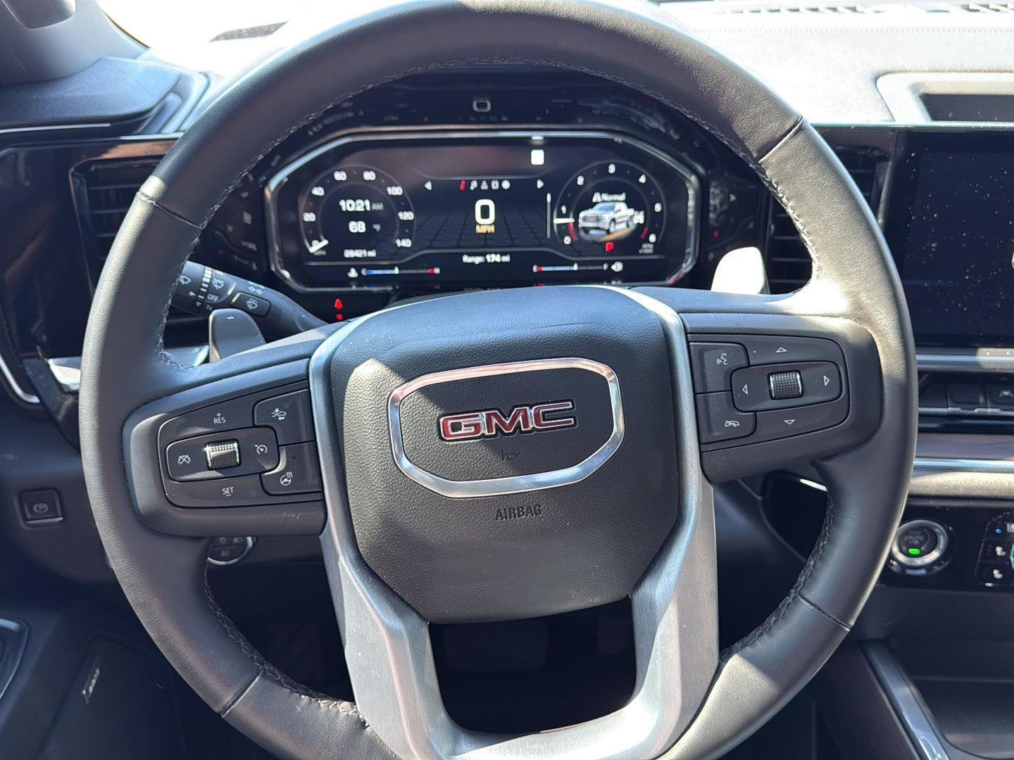 Used 2023 Onyx Black GMC SLT image 20