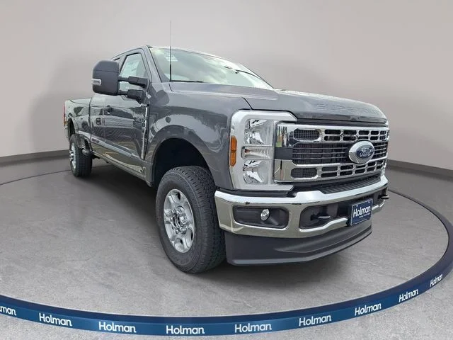 New 2026 Carbonized Gray Metallic Ford XLT image 3