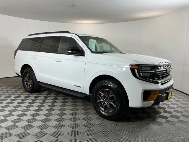 New 2026 Oxford White Ford Tremor image 3