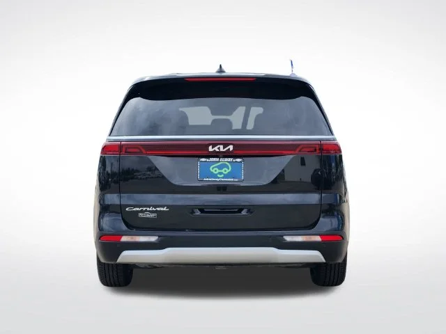 Used 2022 Black Kia EX image 7