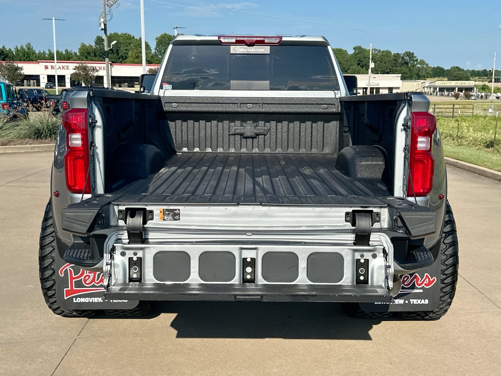 New 2026 Sterling Gray Metallic Chevrolet High Country image 22