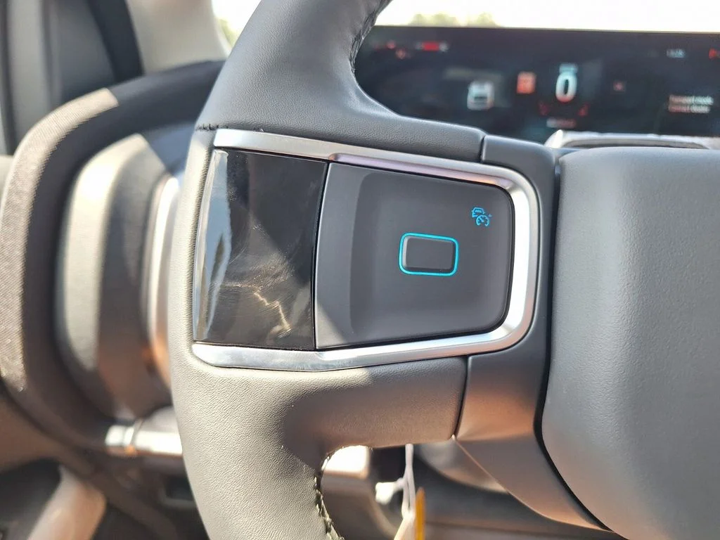 New 2027 Star White Metallic Tri-Coat Ford MAX Active image 17