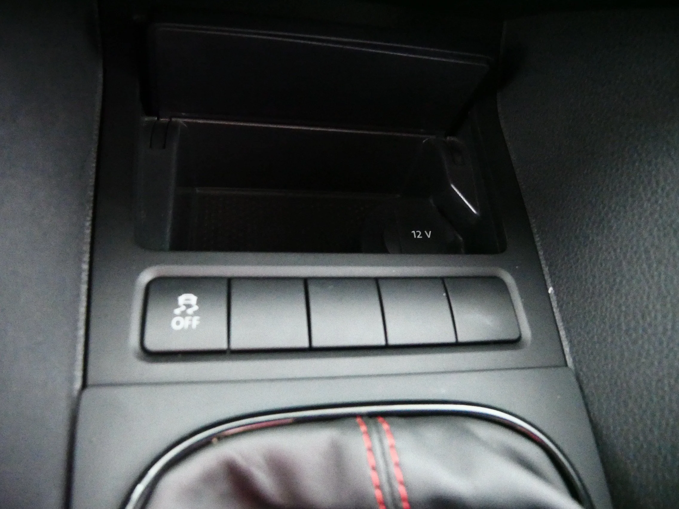 Used 2013 Tornado Red Volkswagen  image 30