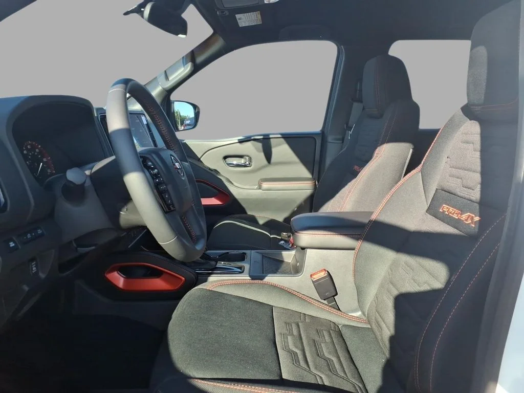 2025 Nissan Frontier PRO-4X - Photo 7