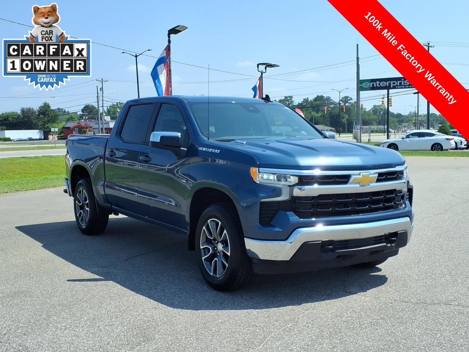 Used 2024 Lakeshore Blue Metallic Chevrolet LT (2FL) image 7