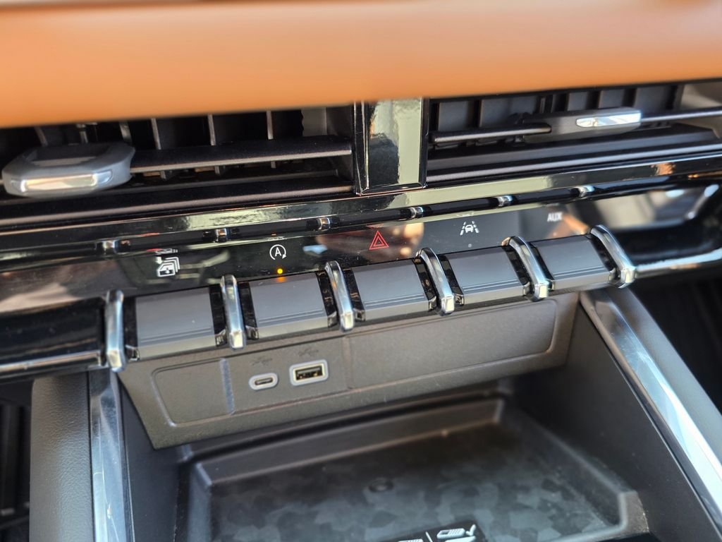 2025 GMC Canyon AT4 - Photo 32