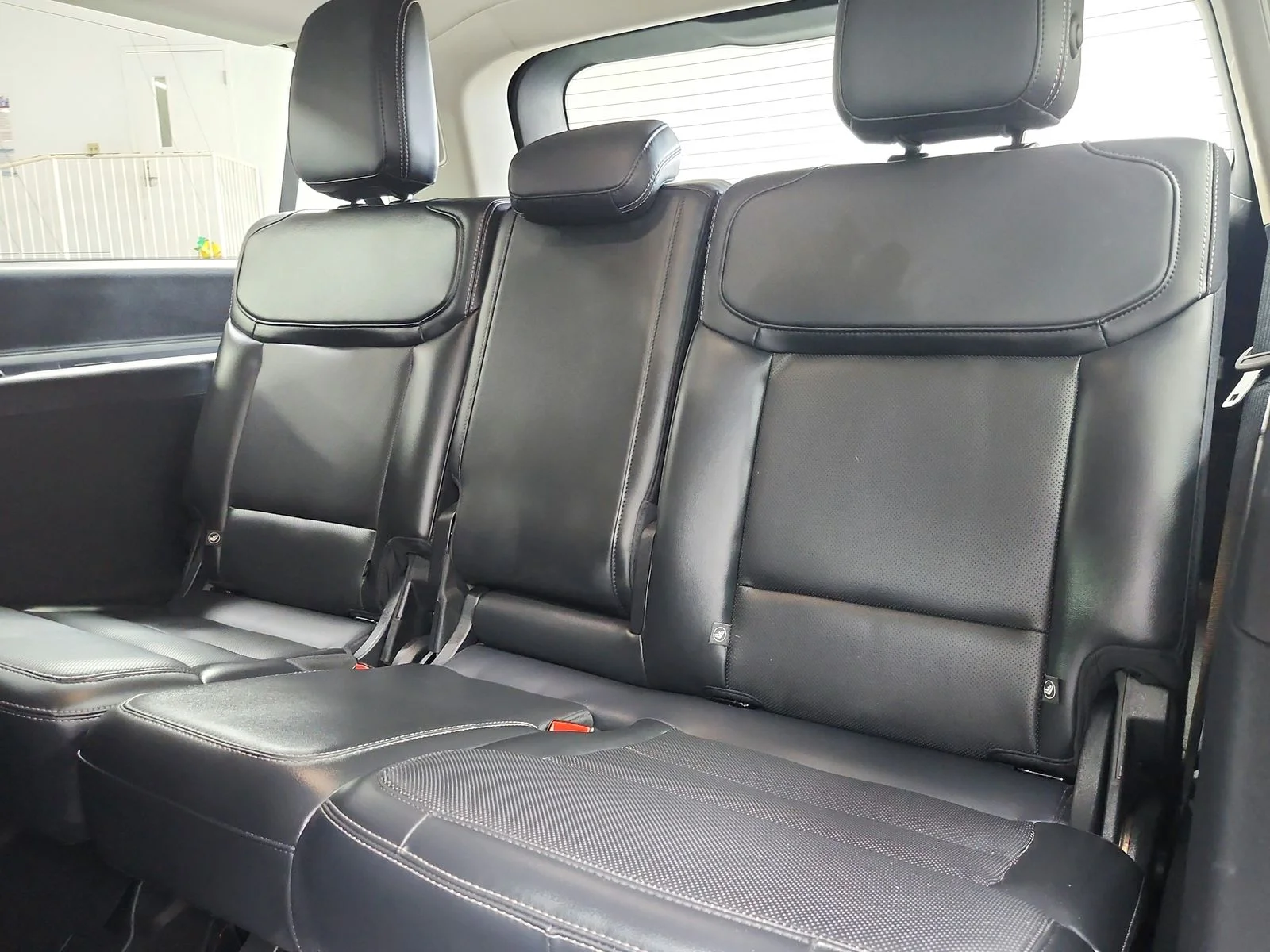Used 2025 Black Ford Platinum image 12