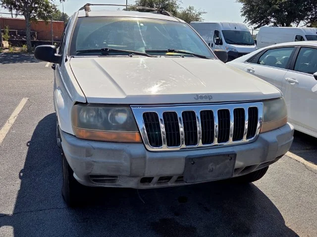 Used 1999 White Jeep Laredo image 5